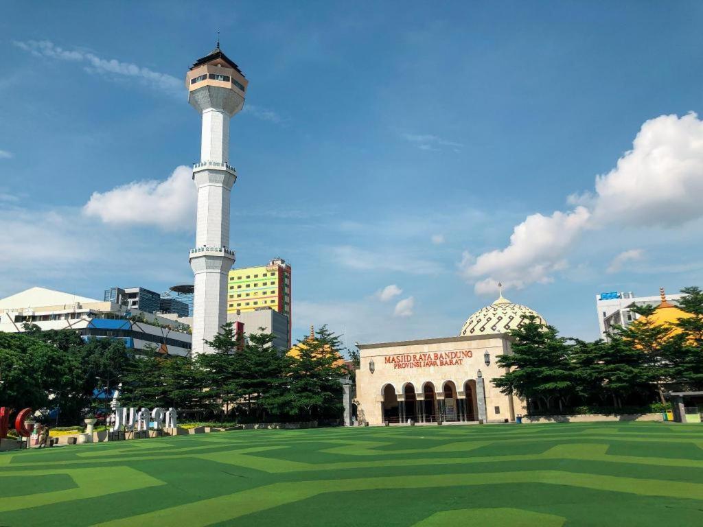 OYO 2554 Hotel Arimbi Lama Dewi Sartika Bandung Bagian luar foto